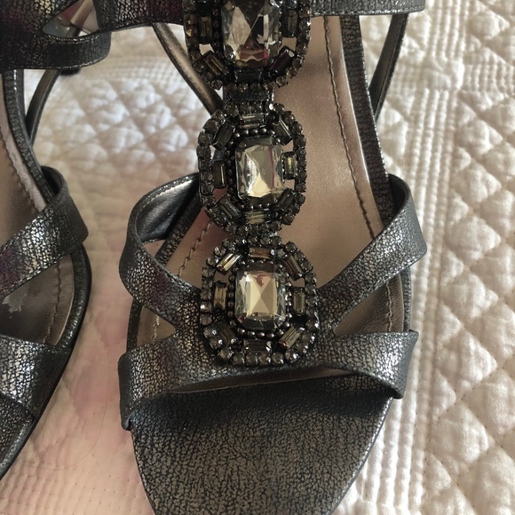 NINE WEST DARK SILVER SANDALS 🩶 - Picture 2 of 6